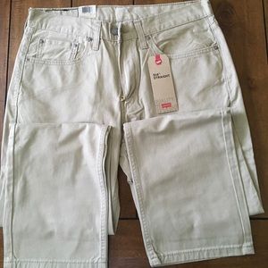 New Levi’s jeans never used